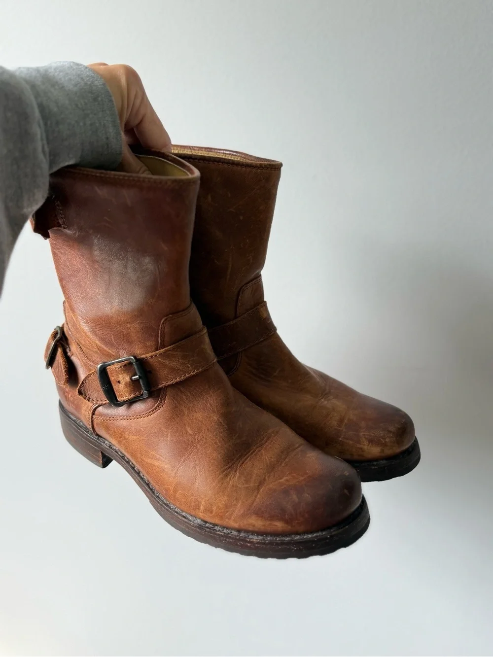 Frye Veronica Shortie Boots Size 7.5 Brown Leather Buckle Moto Ankle Boots